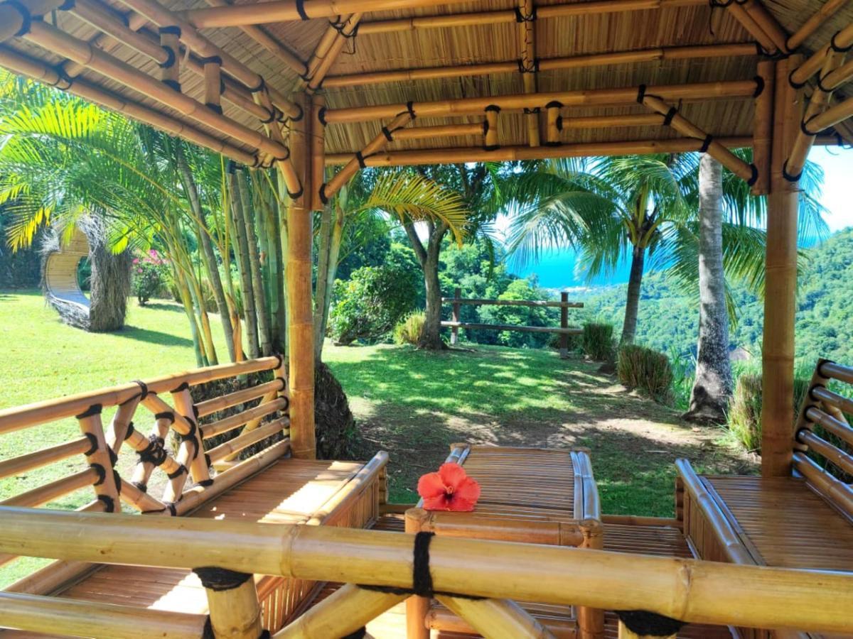 Gîte 4 étoiles, la Vieille Sucrerie St Claude Guadeloupe, Jacuzzi Spa privatif, vue exceptionnelle sur la mer des Caraïbes Basse-Terre Exterior foto